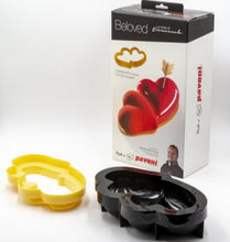 Load image into Gallery viewer, Stampo Silicone Tortiera Beloved Cuori - coppapasta intergrato
